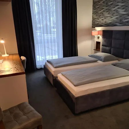 Starton Am Village 3* إنغولشتات