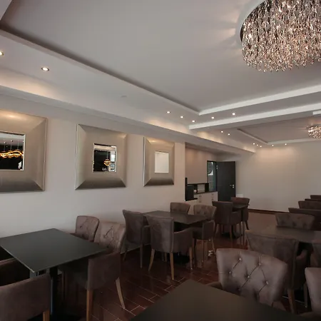 Starton Am Village إنغولشتات