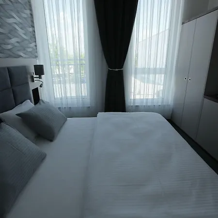 Starton Am Village 3*