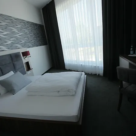 Starton Am Village 3*