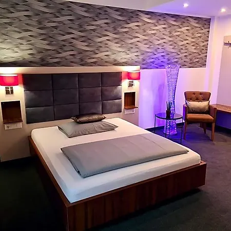 Hotel Starton Am Village