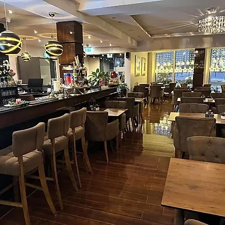 Hotel Starton Am Village