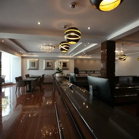 Starton Am Village 호텔 3*