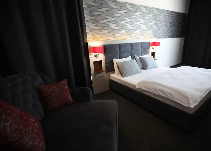 Starton Am Village Hotel