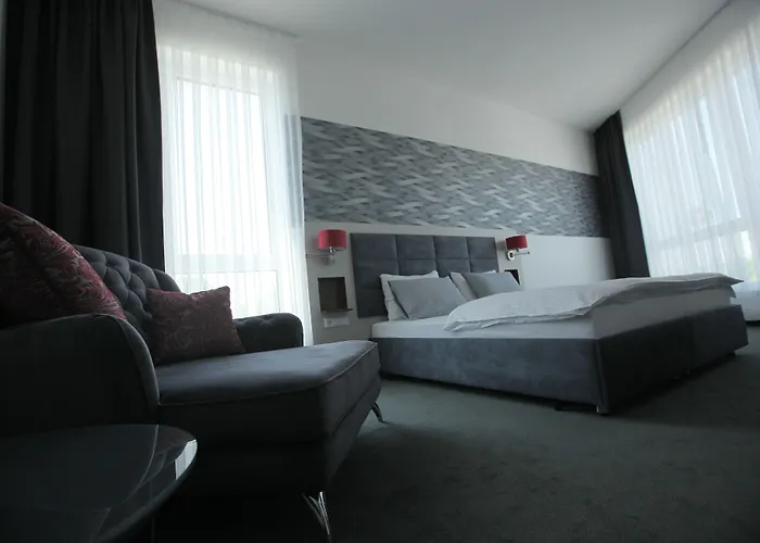 Starton Am Village Hotel